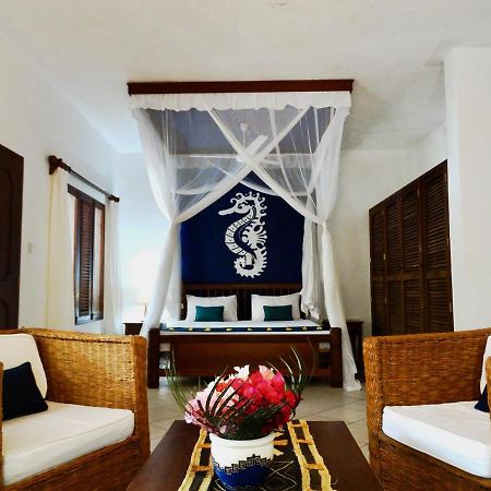 Diani Cottages Diani Beach Esterno foto
