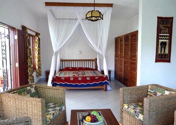 Diani Cottages Diani Beach Esterno foto