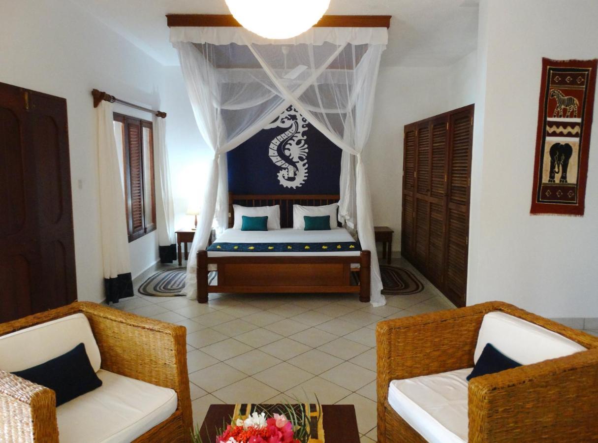 Diani Cottages Diani Beach Esterno foto