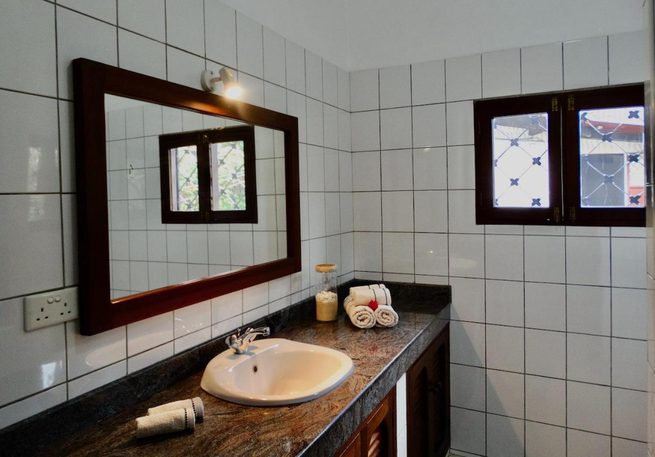 Diani Cottages Diani Beach Esterno foto