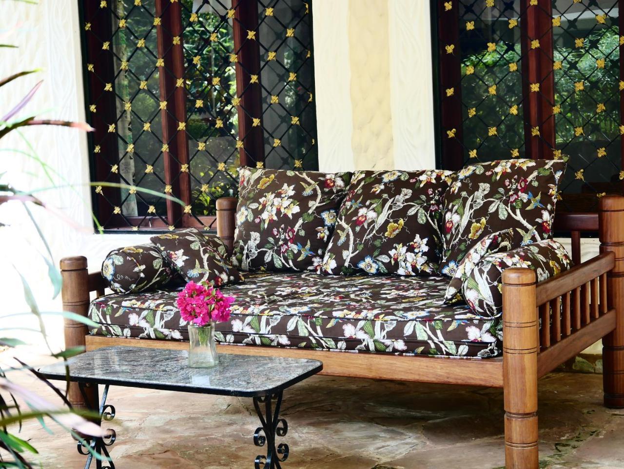 Diani Cottages Diani Beach Esterno foto
