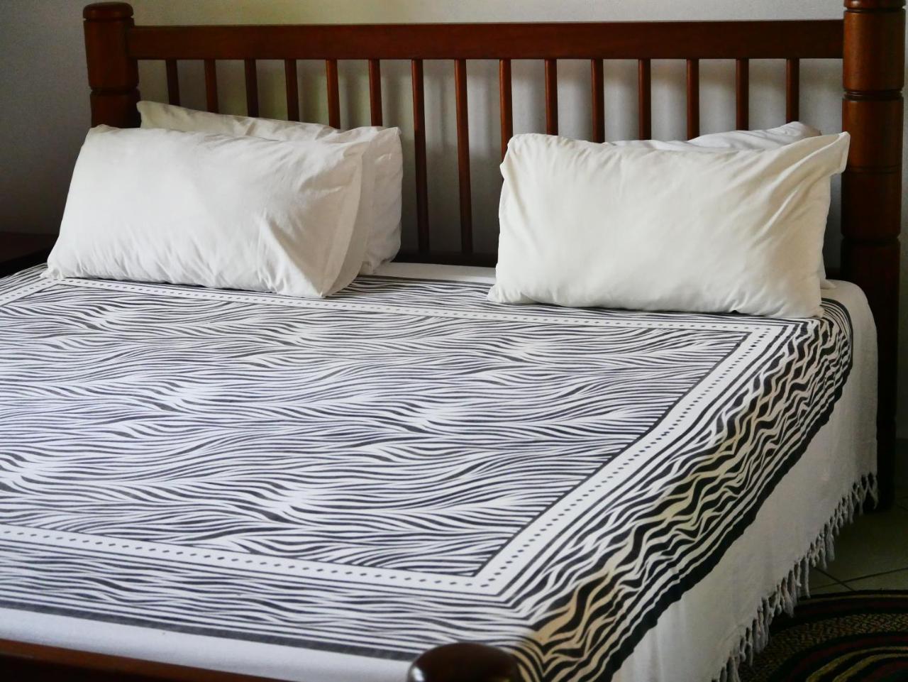 Diani Cottages Diani Beach Esterno foto