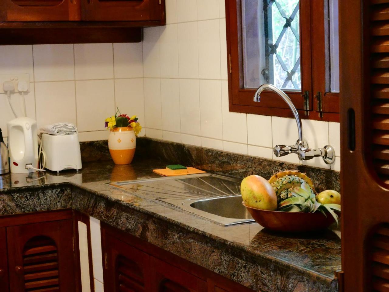 Diani Cottages Diani Beach Esterno foto