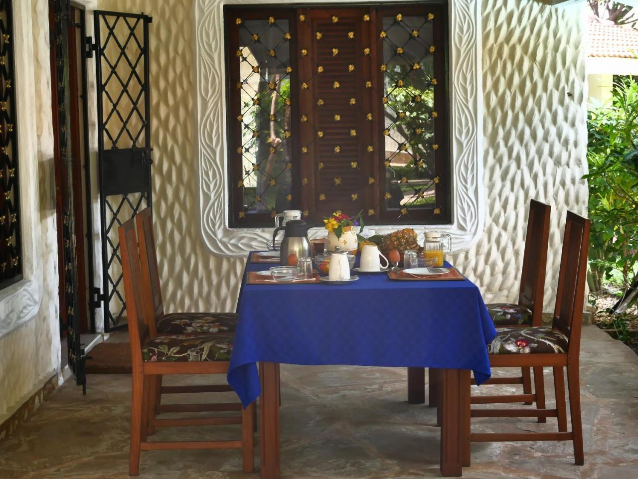 Diani Cottages Diani Beach Esterno foto